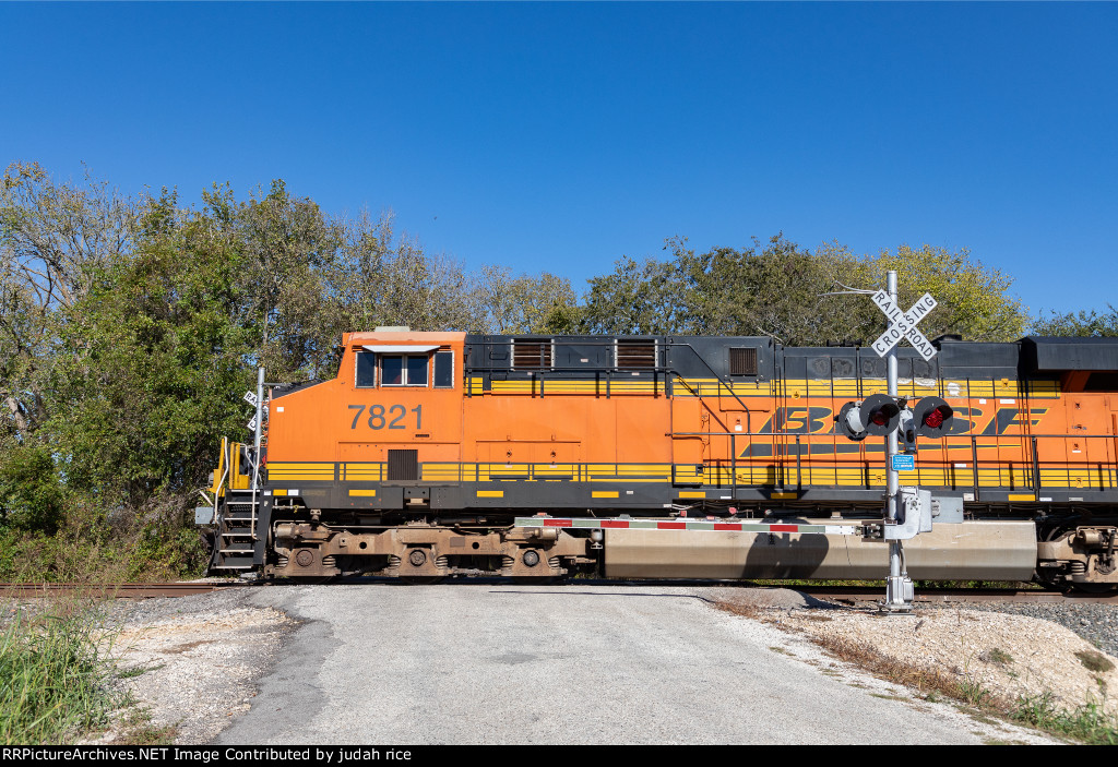 BNSF 7821